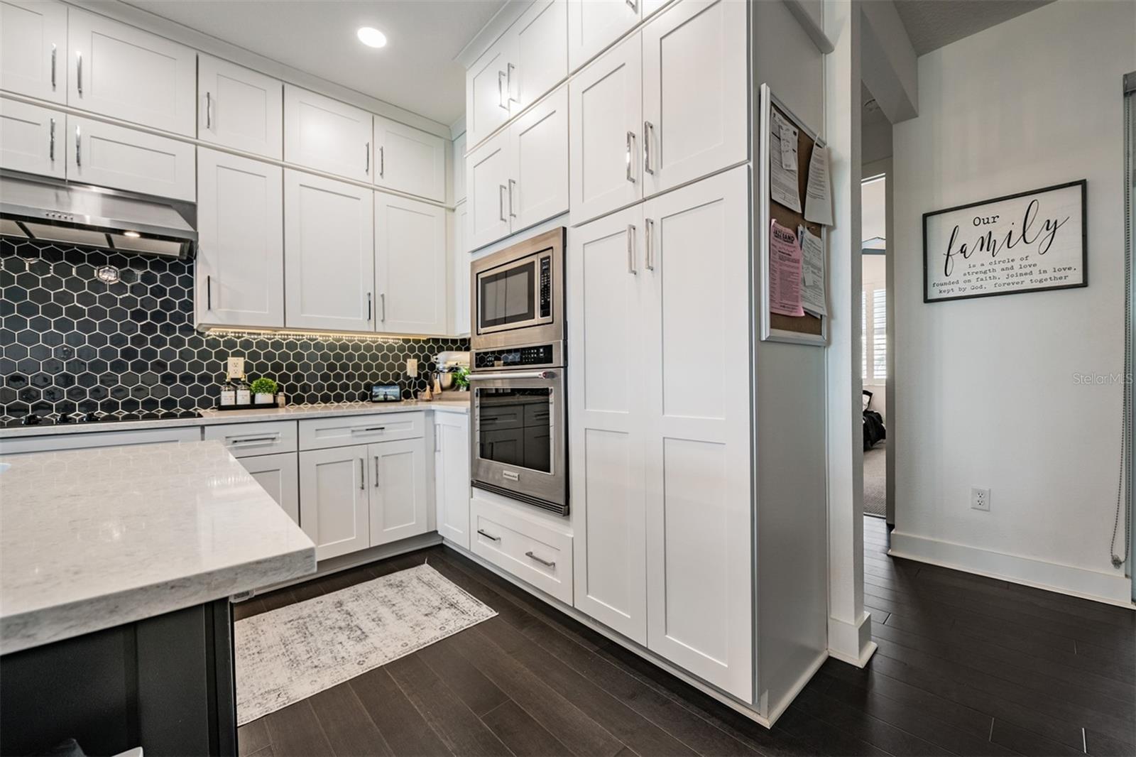 Image 6 of 41 For 9916 Key Haven Road