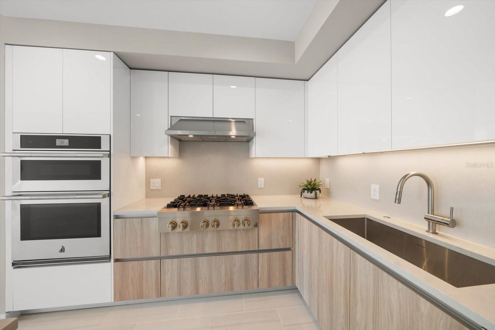 Listing photo id 8 for 400 Central Avenue 1203