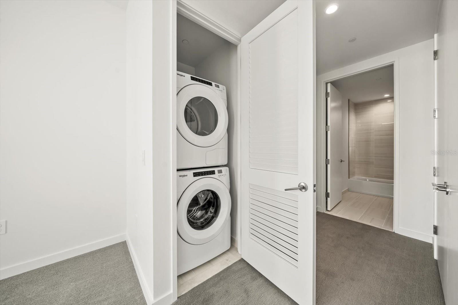 Listing photo id 23 for 400 Central Avenue 1203