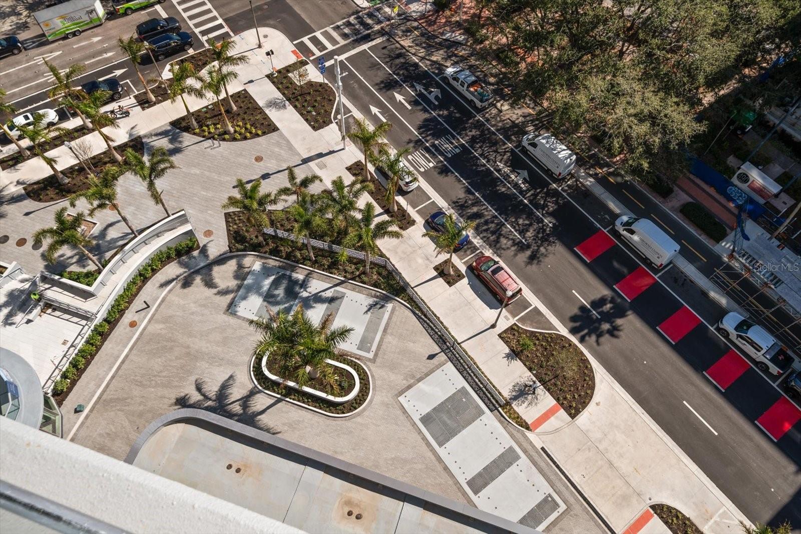 Listing photo id 37 for 400 Central Avenue 1203