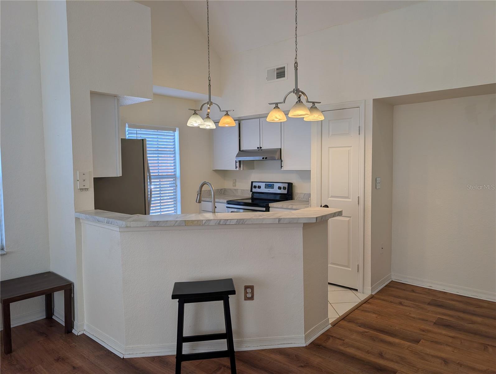 Image 17 of 39 For 10536 Windsor Lake Court 10536