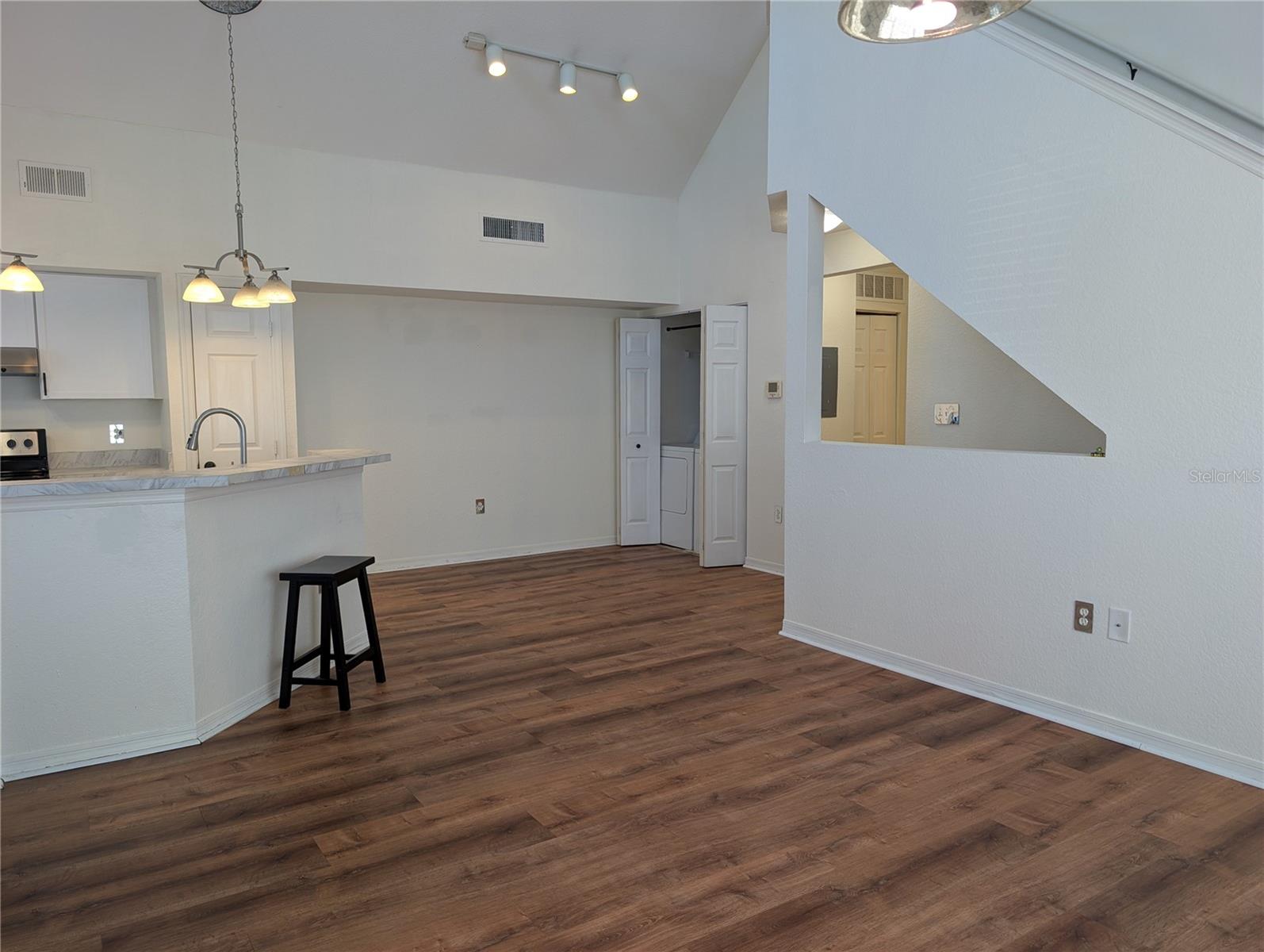 Image 20 of 39 For 10536 Windsor Lake Court 10536