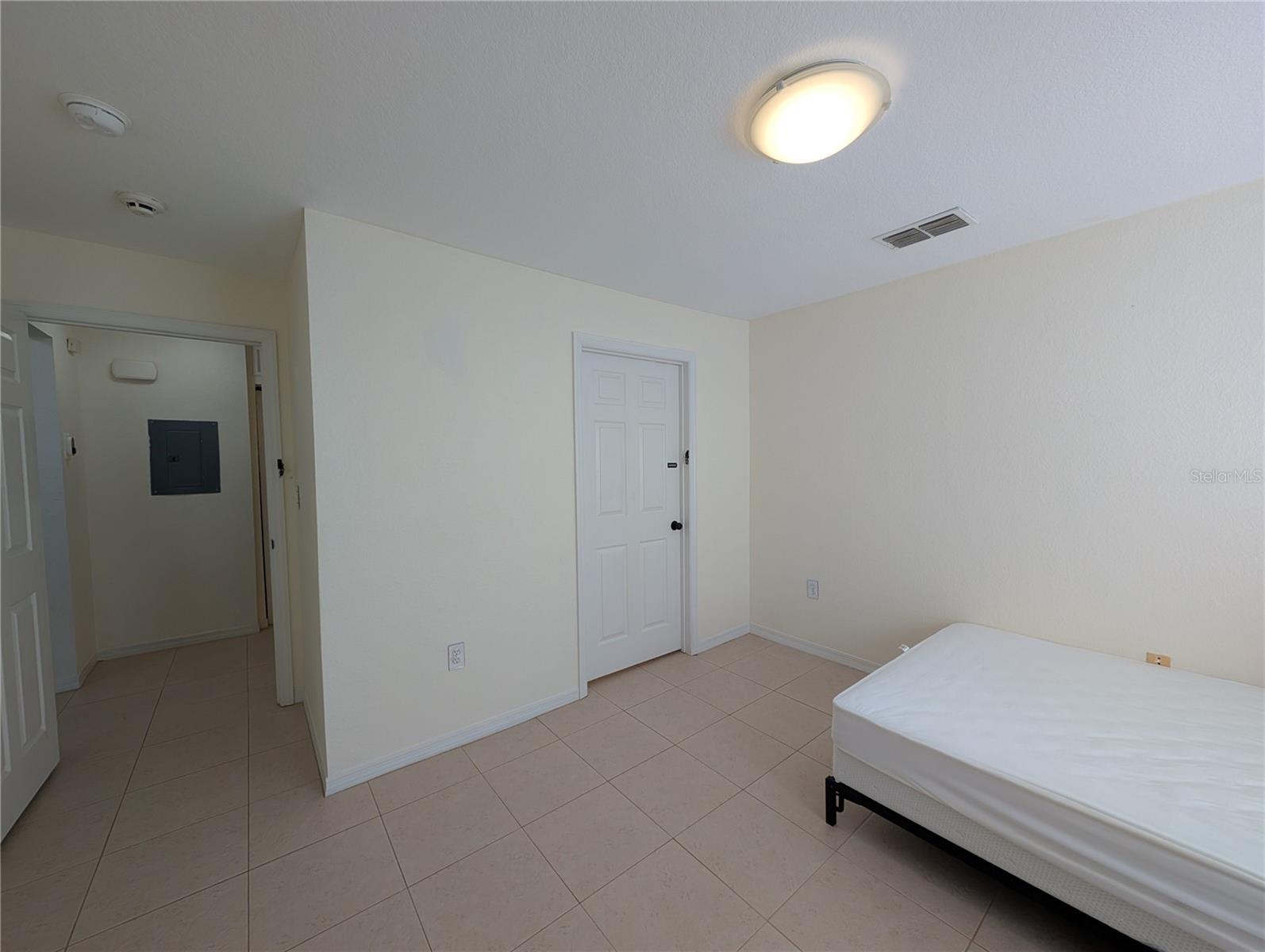 Image 22 of 39 For 10536 Windsor Lake Court 10536