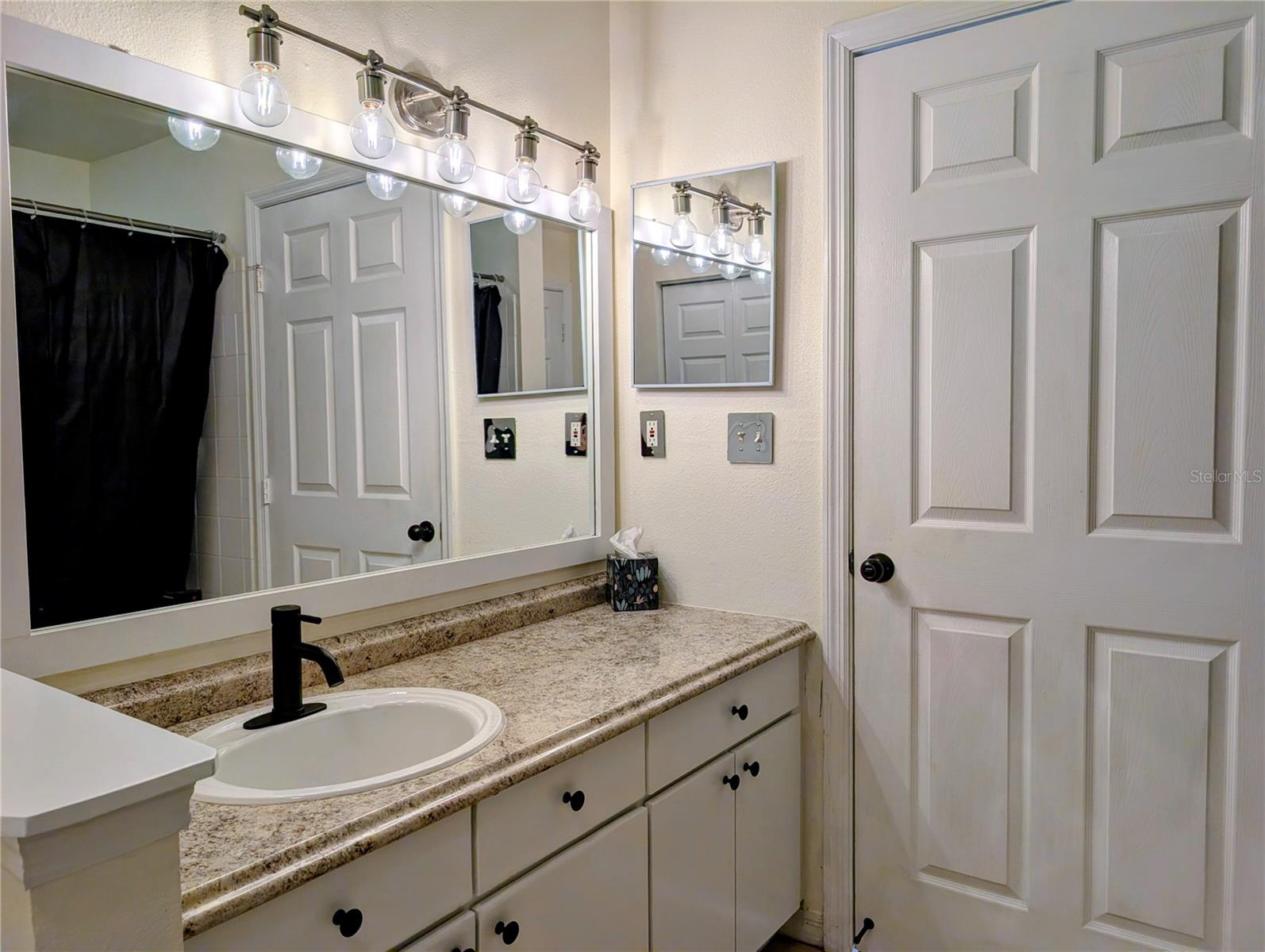 Image 24 of 39 For 10536 Windsor Lake Court 10536