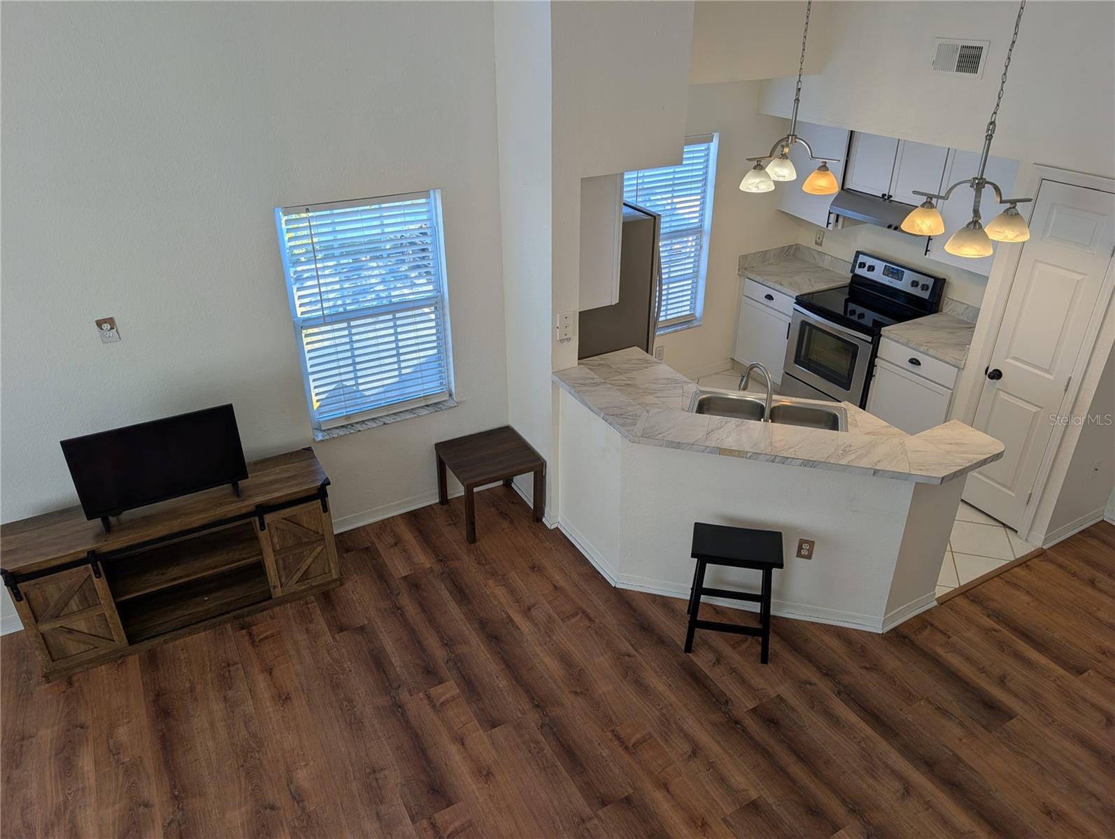 Image 28 of 39 For 10536 Windsor Lake Court 10536