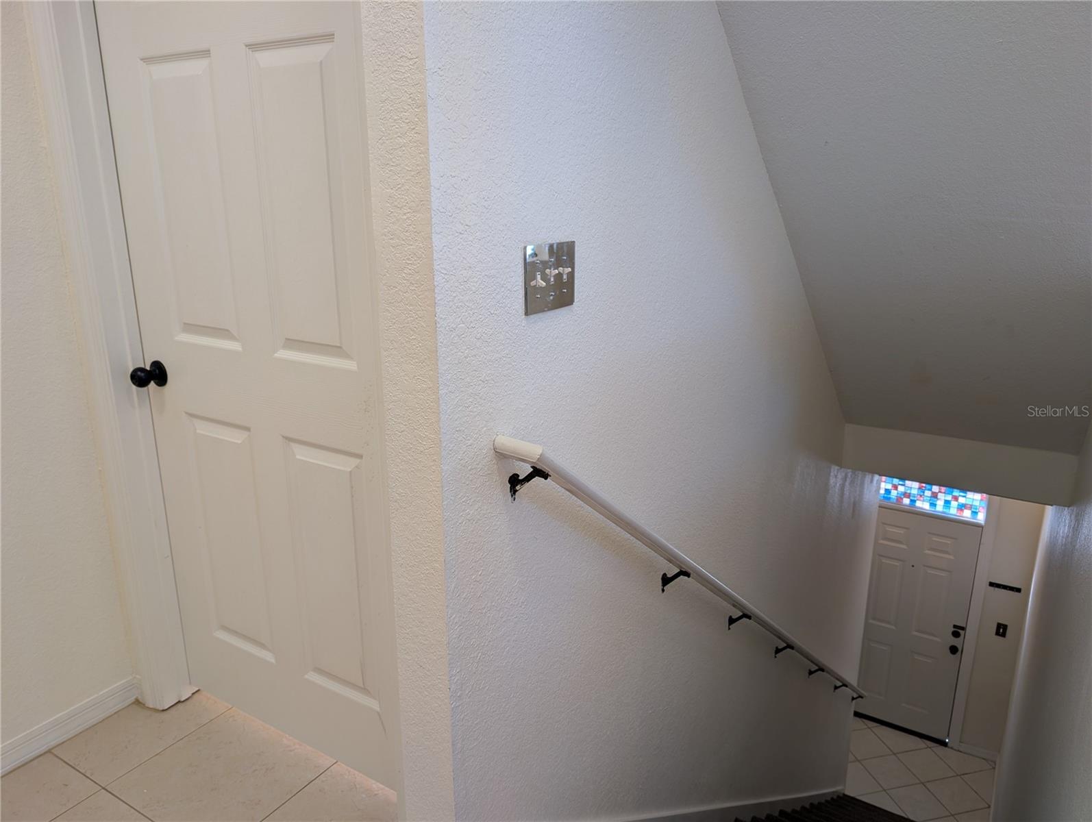 Image 6 of 39 For 10536 Windsor Lake Court 10536