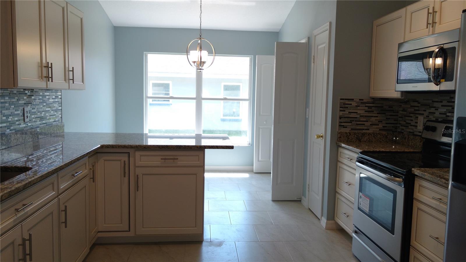 Image 4 of 33 For 28646 Tanner Drive