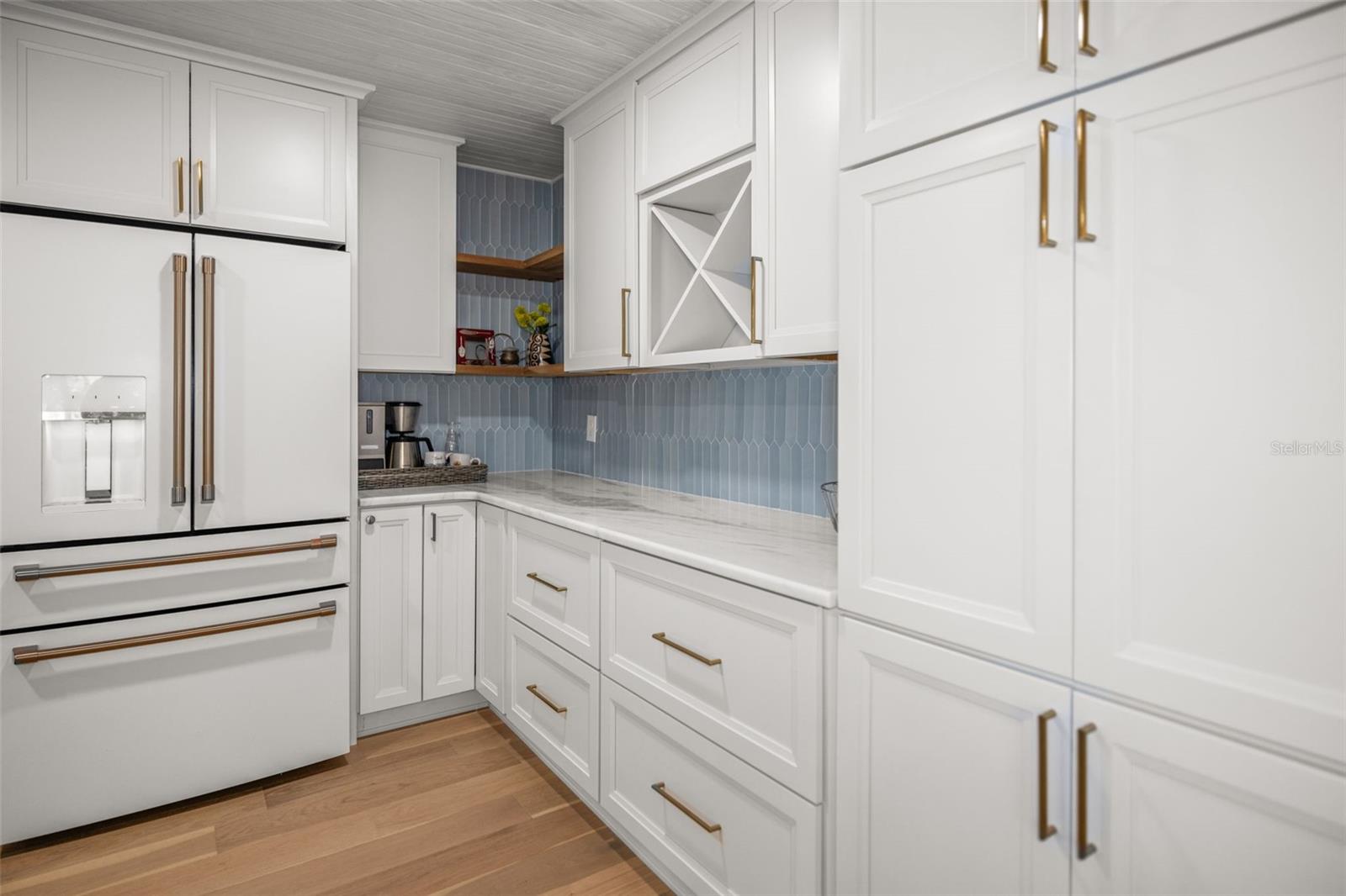 Image 22 of 51 For 2319 Middlecoff Drive