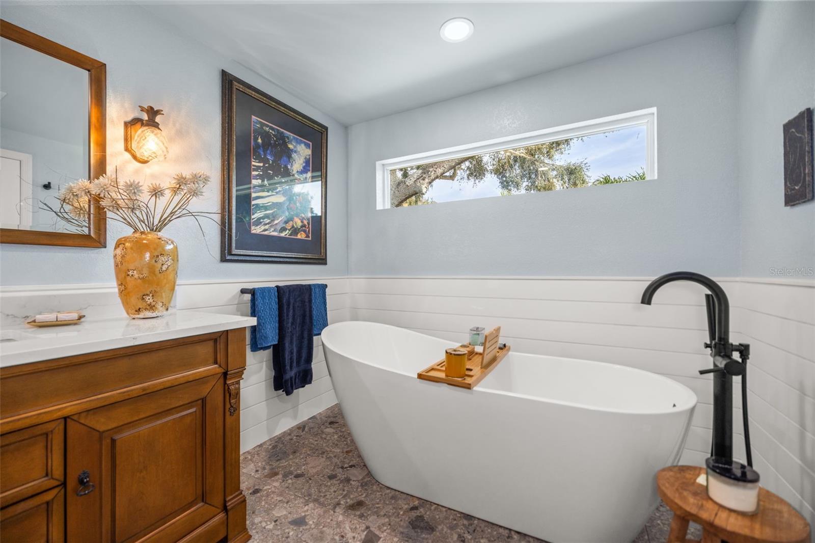 Image 28 of 51 For 2319 Middlecoff Drive