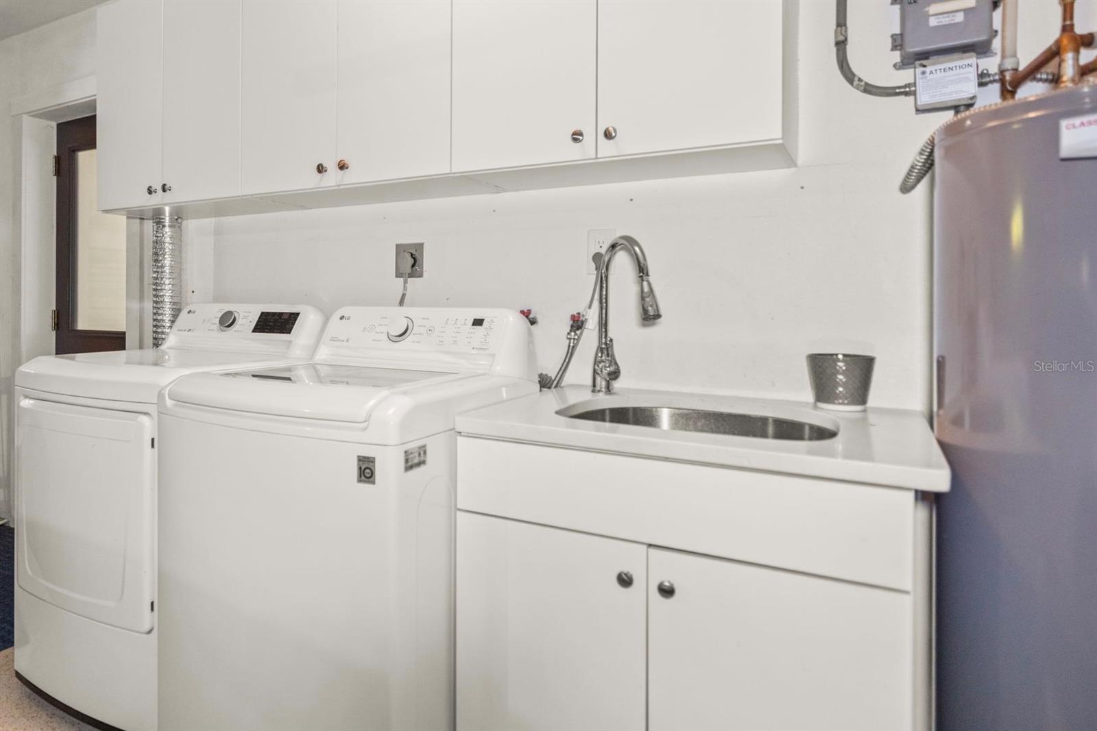 Image 41 of 51 For 2319 Middlecoff Drive