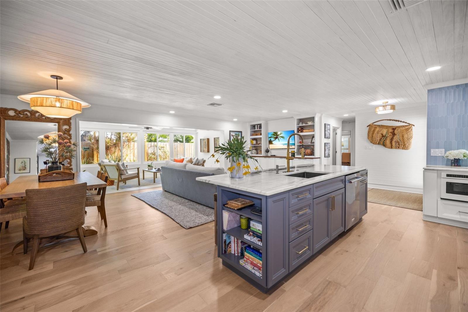 Image 6 of 51 For 2319 Middlecoff Drive