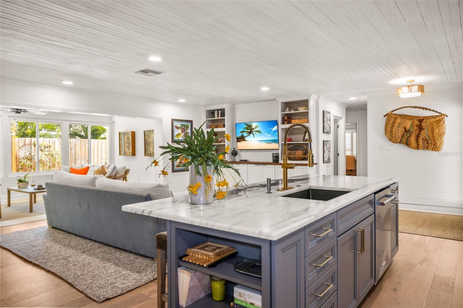 Image 8 of 51 For 2319 Middlecoff Drive