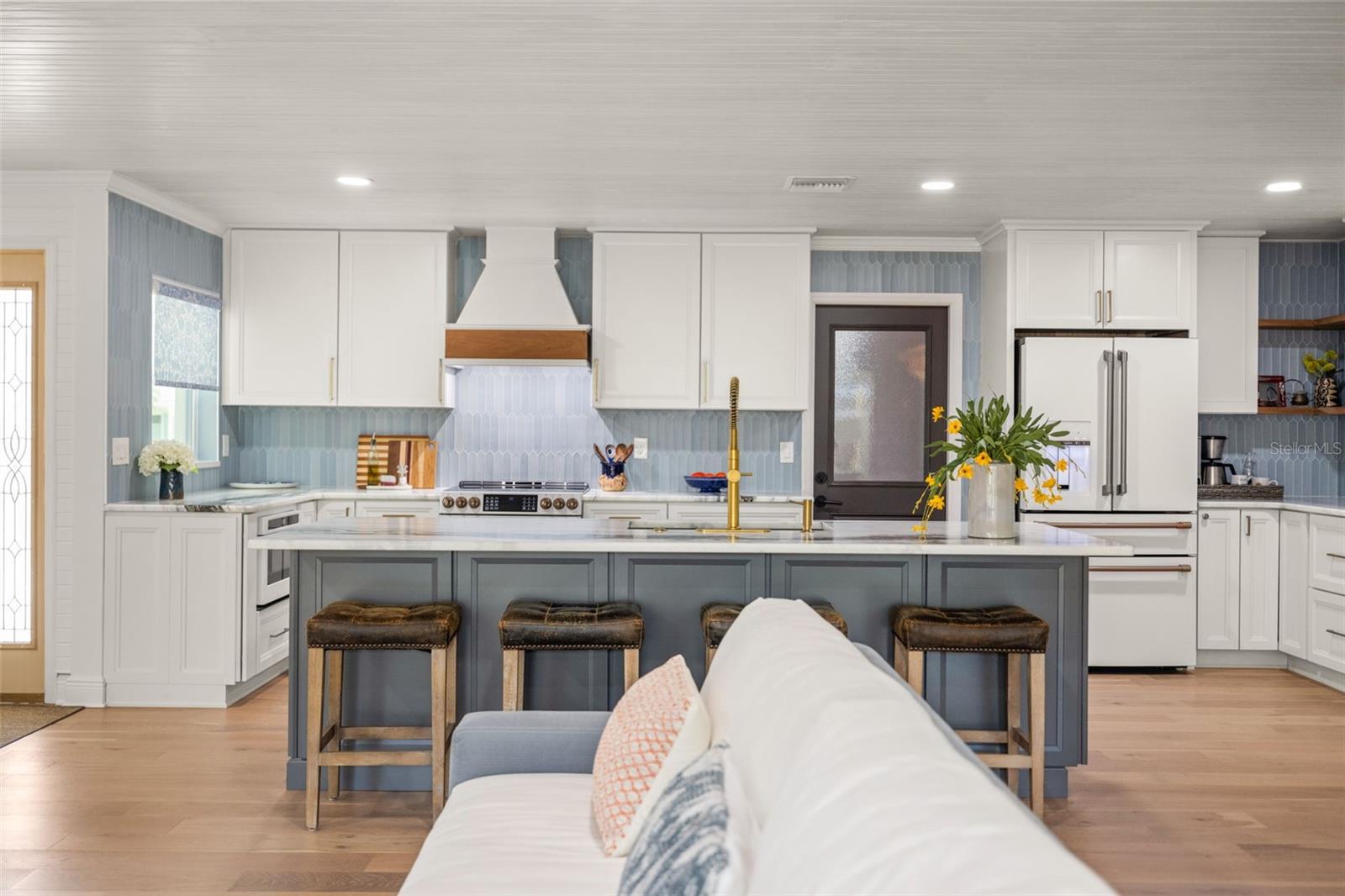 Image 9 of 51 For 2319 Middlecoff Drive