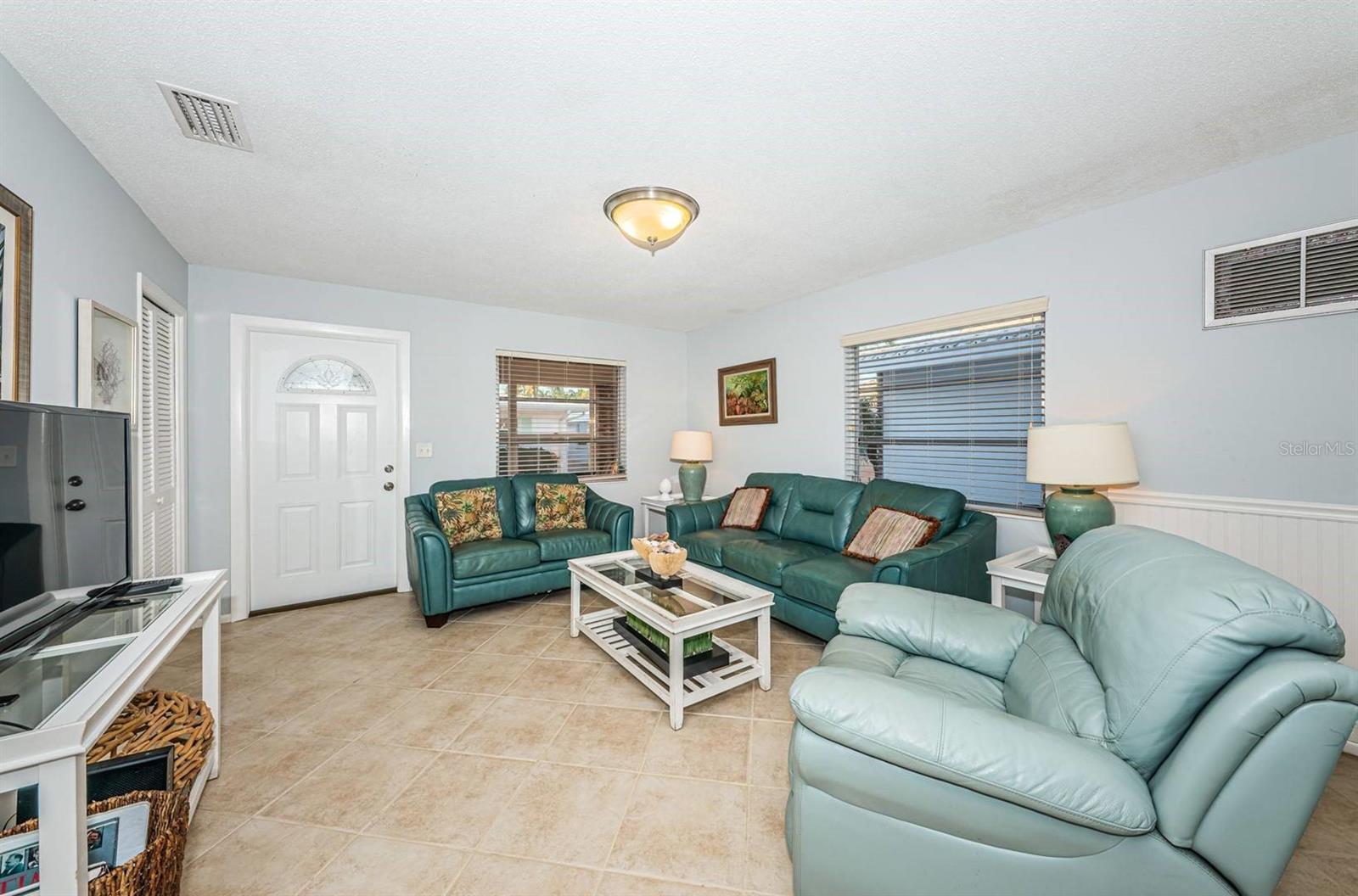 Image 3 of 24 For 6020 Midnight Pass Road 40