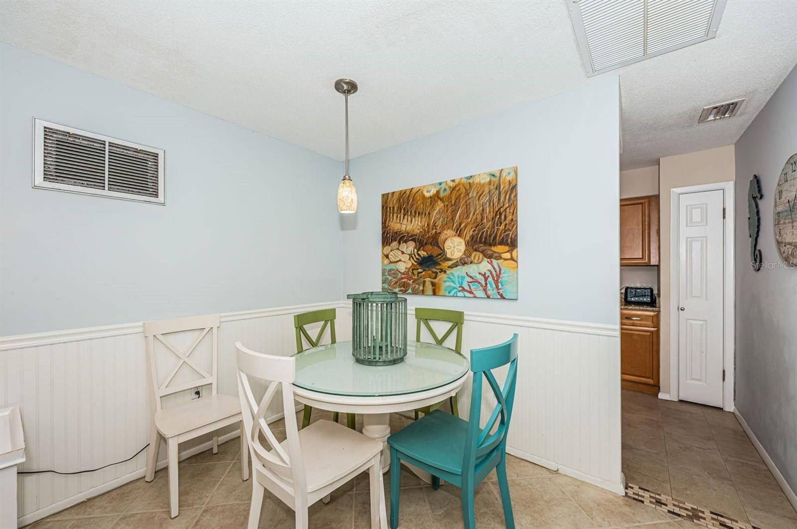 Image 5 of 24 For 6020 Midnight Pass Road 40