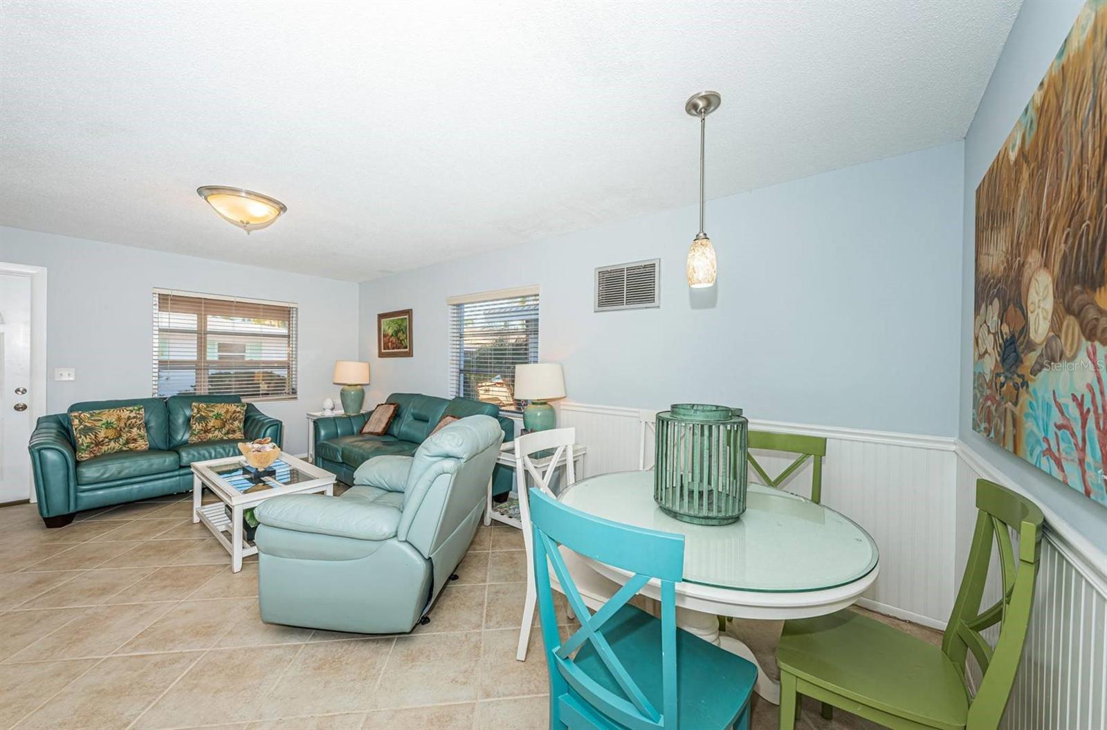 Image 6 of 24 For 6020 Midnight Pass Road 40