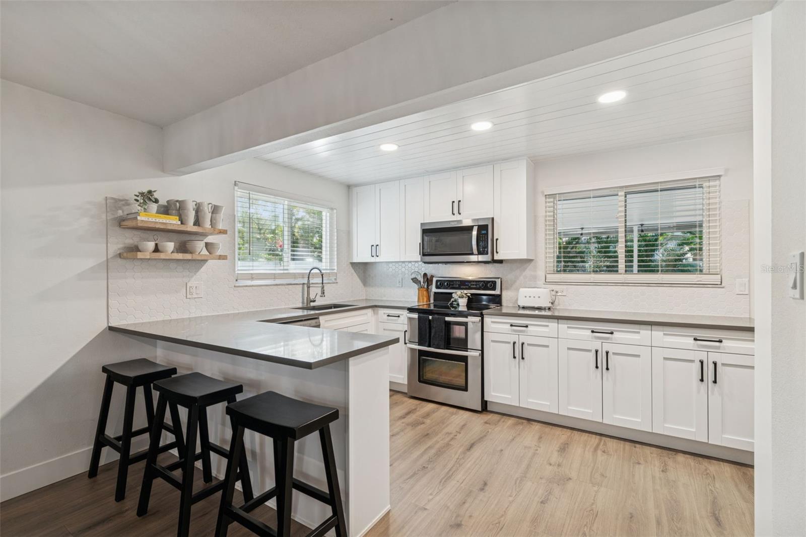 Image 11 of 30 For 3216 Oakellar Avenue