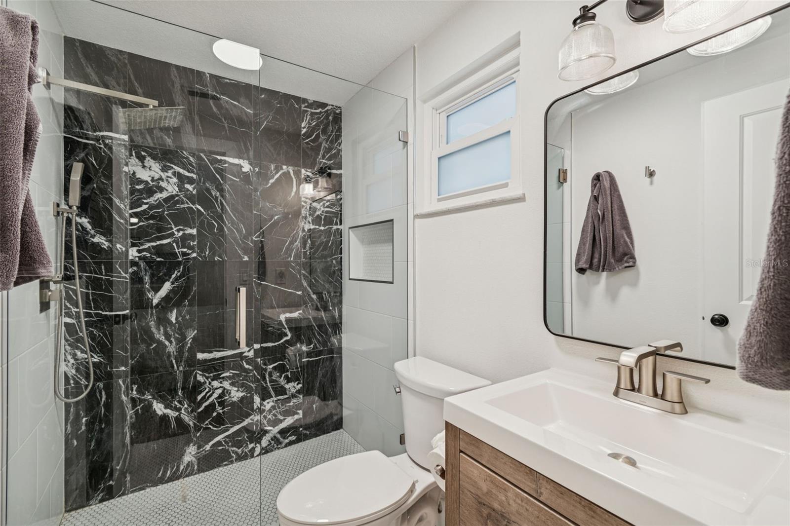 Image 16 of 30 For 3216 Oakellar Avenue