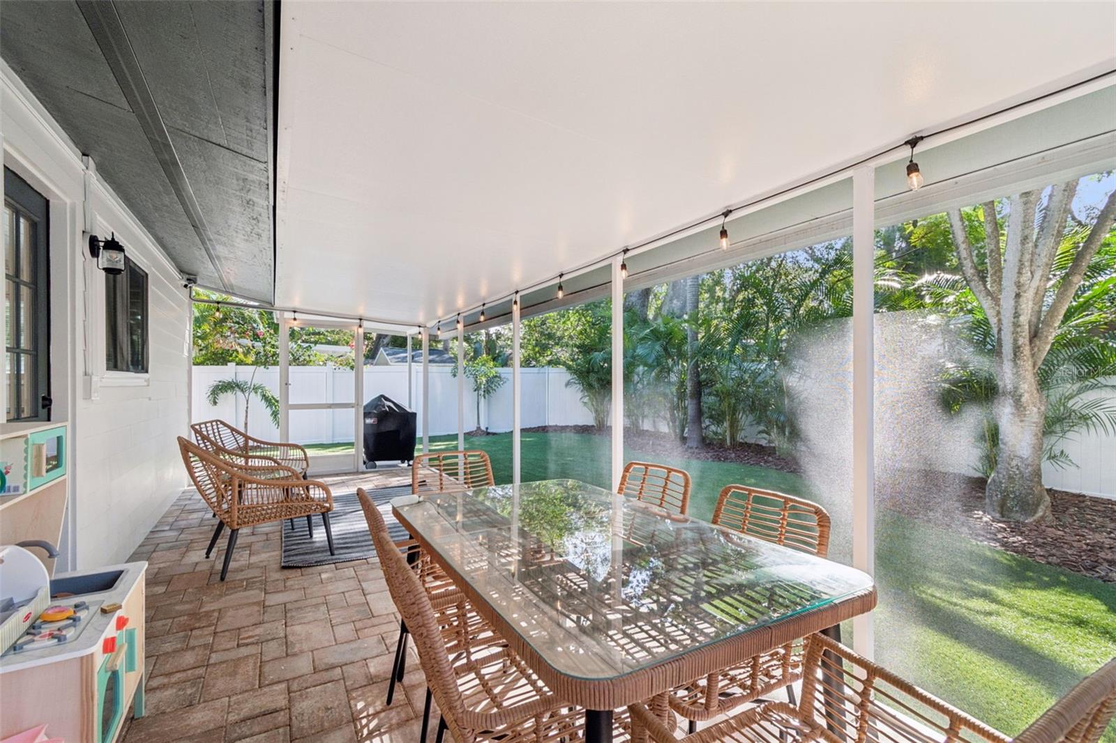 Image 23 of 30 For 3216 Oakellar Avenue