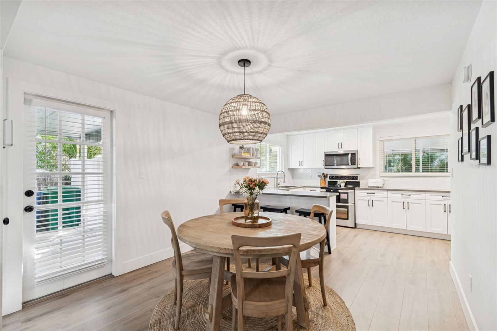 Image 9 of 30 For 3216 Oakellar Avenue