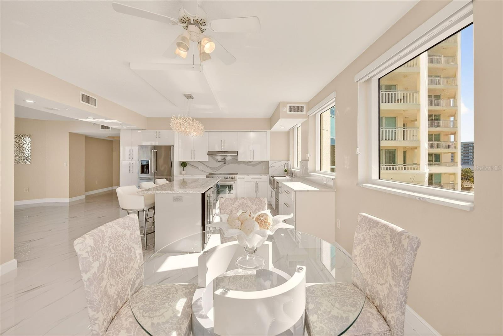 Image 14 of 62 For 1170 Gulf Boulevard 501