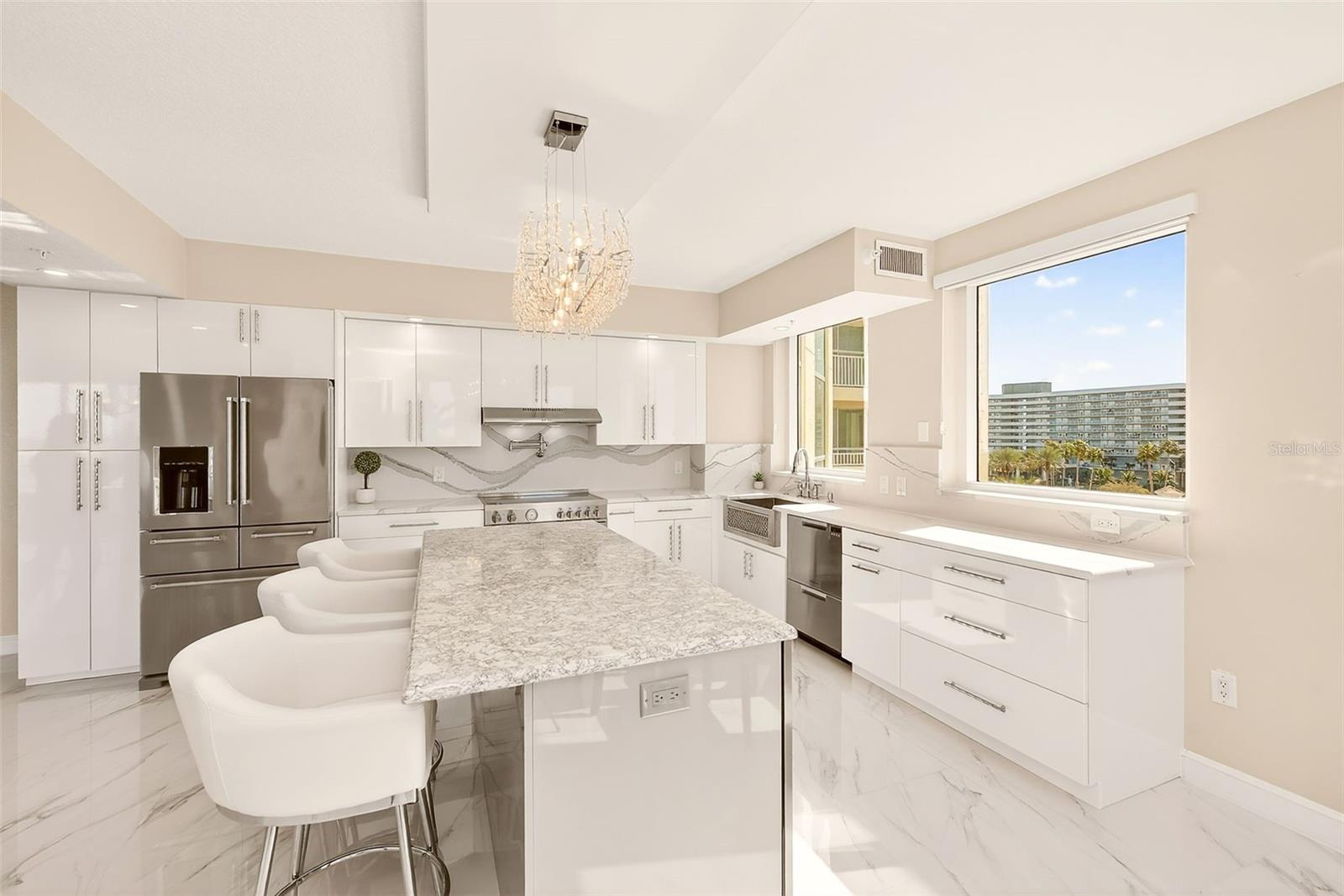 Image 18 of 62 For 1170 Gulf Boulevard 501