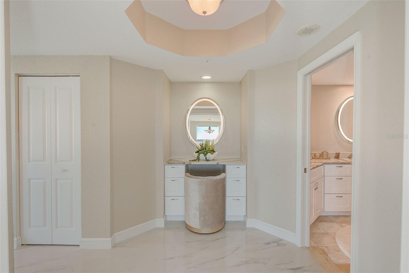 Image 24 of 62 For 1170 Gulf Boulevard 501