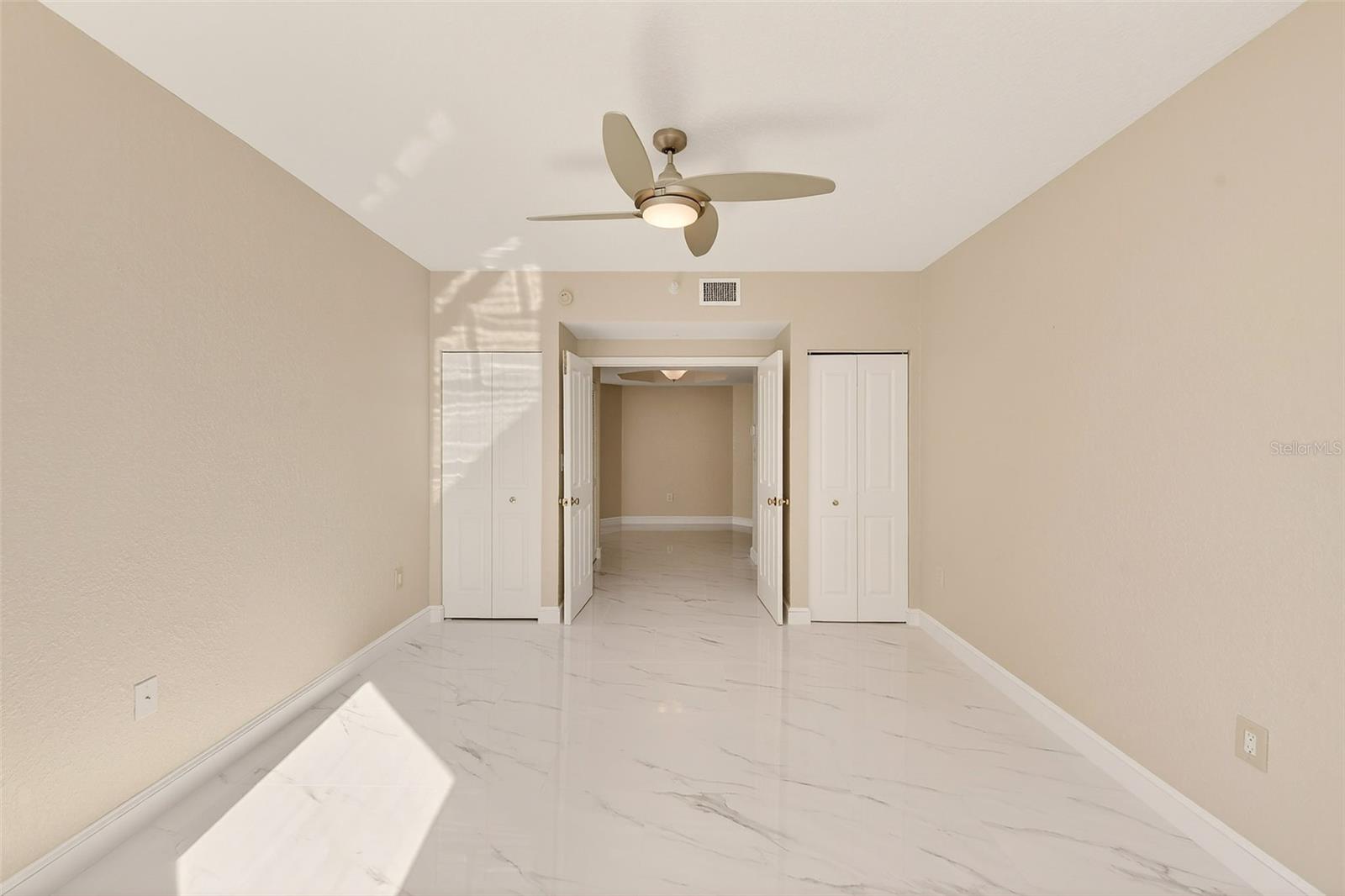 Image 37 of 62 For 1170 Gulf Boulevard 501