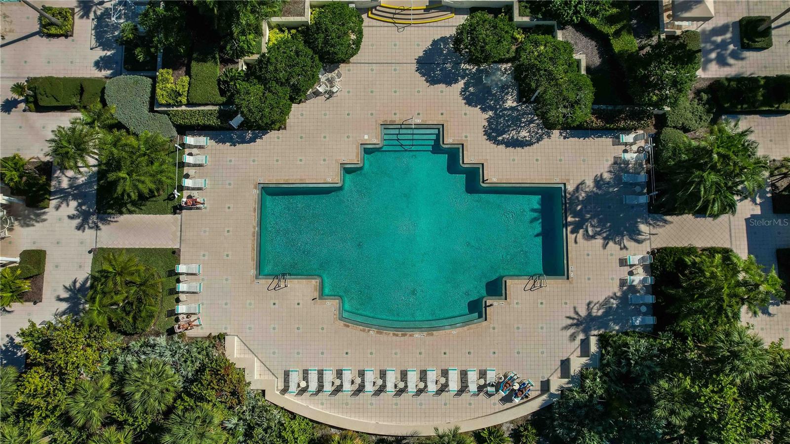 Image 43 of 62 For 1170 Gulf Boulevard 501