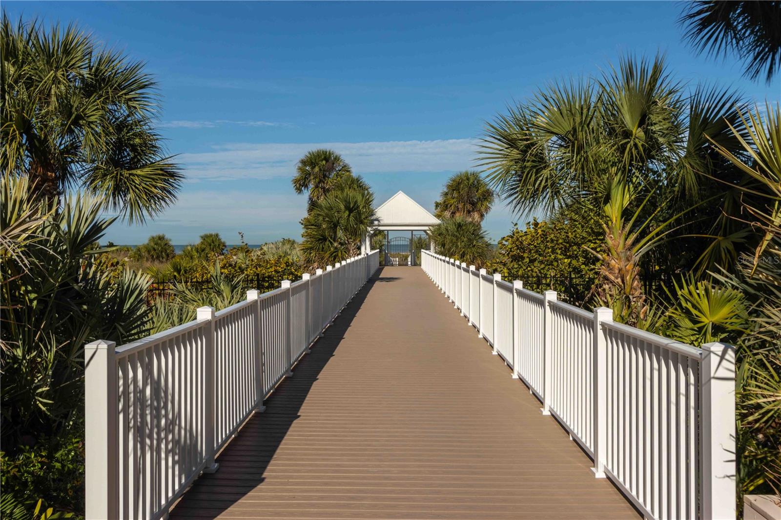 Image 47 of 62 For 1170 Gulf Boulevard 501