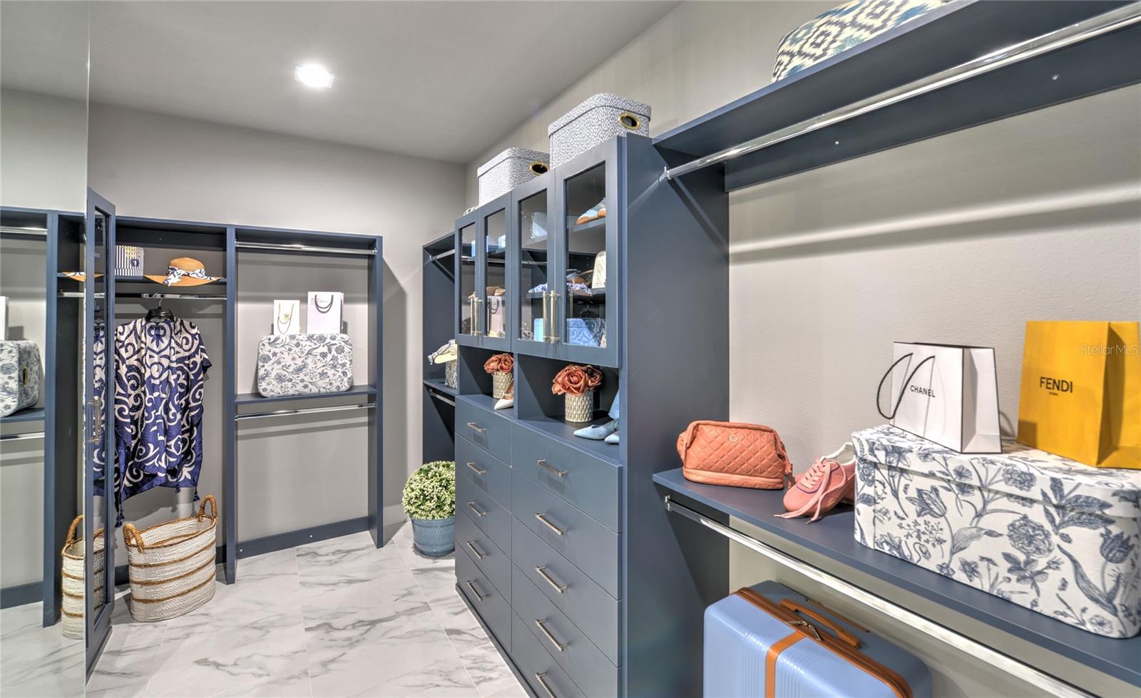 Image 24 of 49 For 279 Stirling Brige Drive