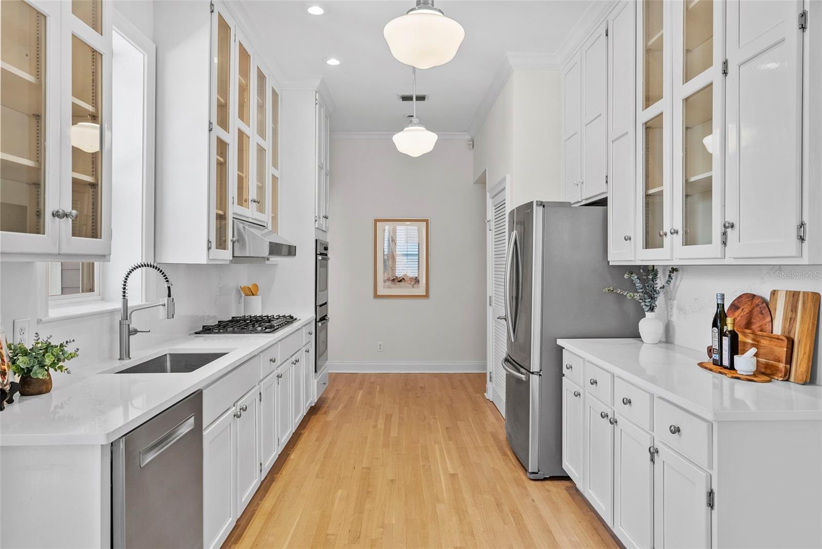 Image 15 of 66 For 1403 Watrous Avenue