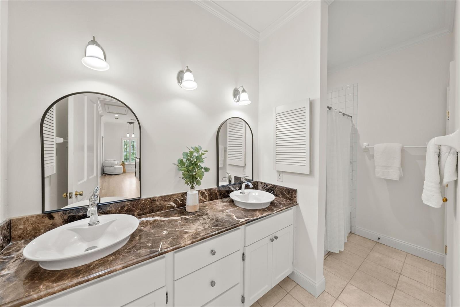 Image 39 of 66 For 1403 Watrous Avenue