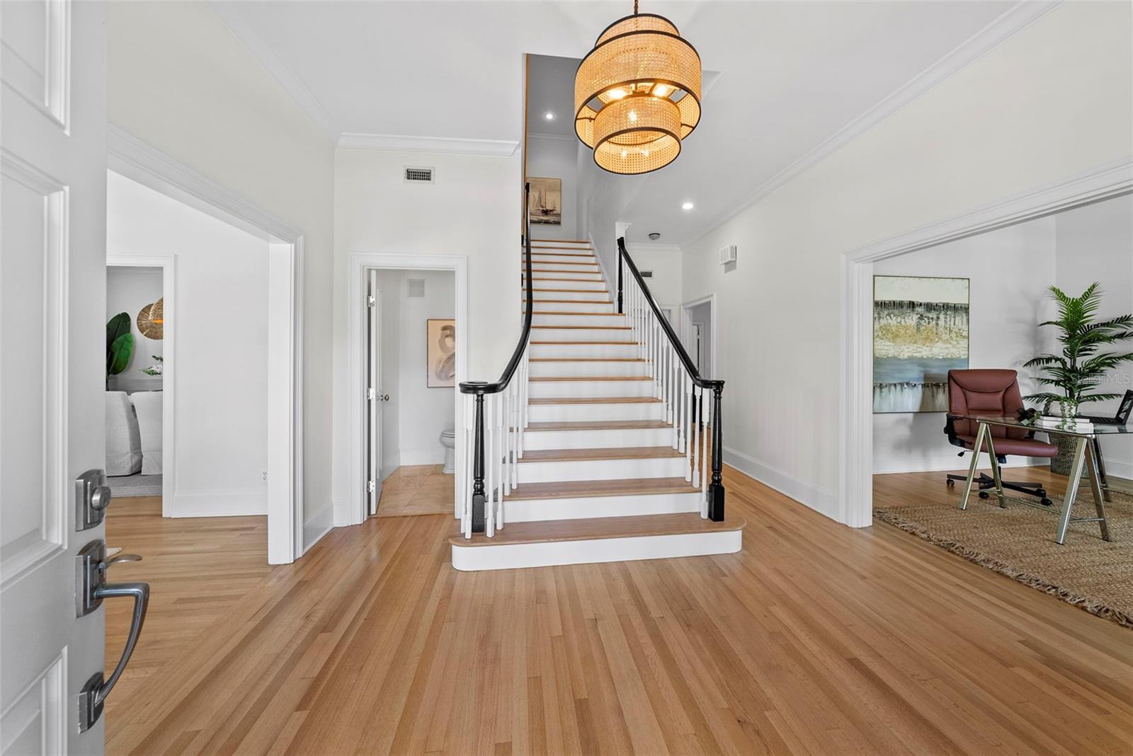 Image 4 of 66 For 1403 Watrous Avenue