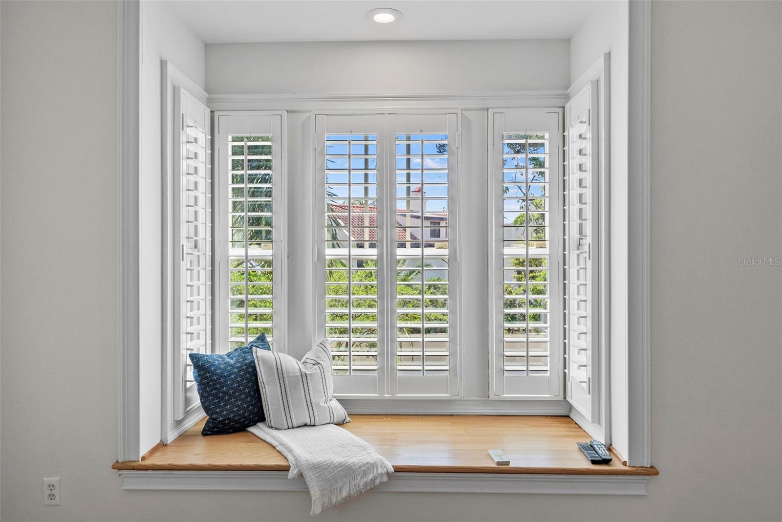 Image 46 of 66 For 1403 Watrous Avenue