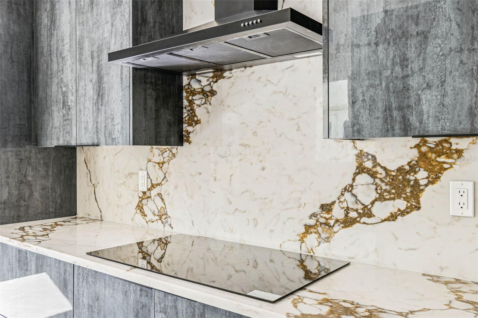 Image 18 of 82 For 3197 Walnut Street Ne