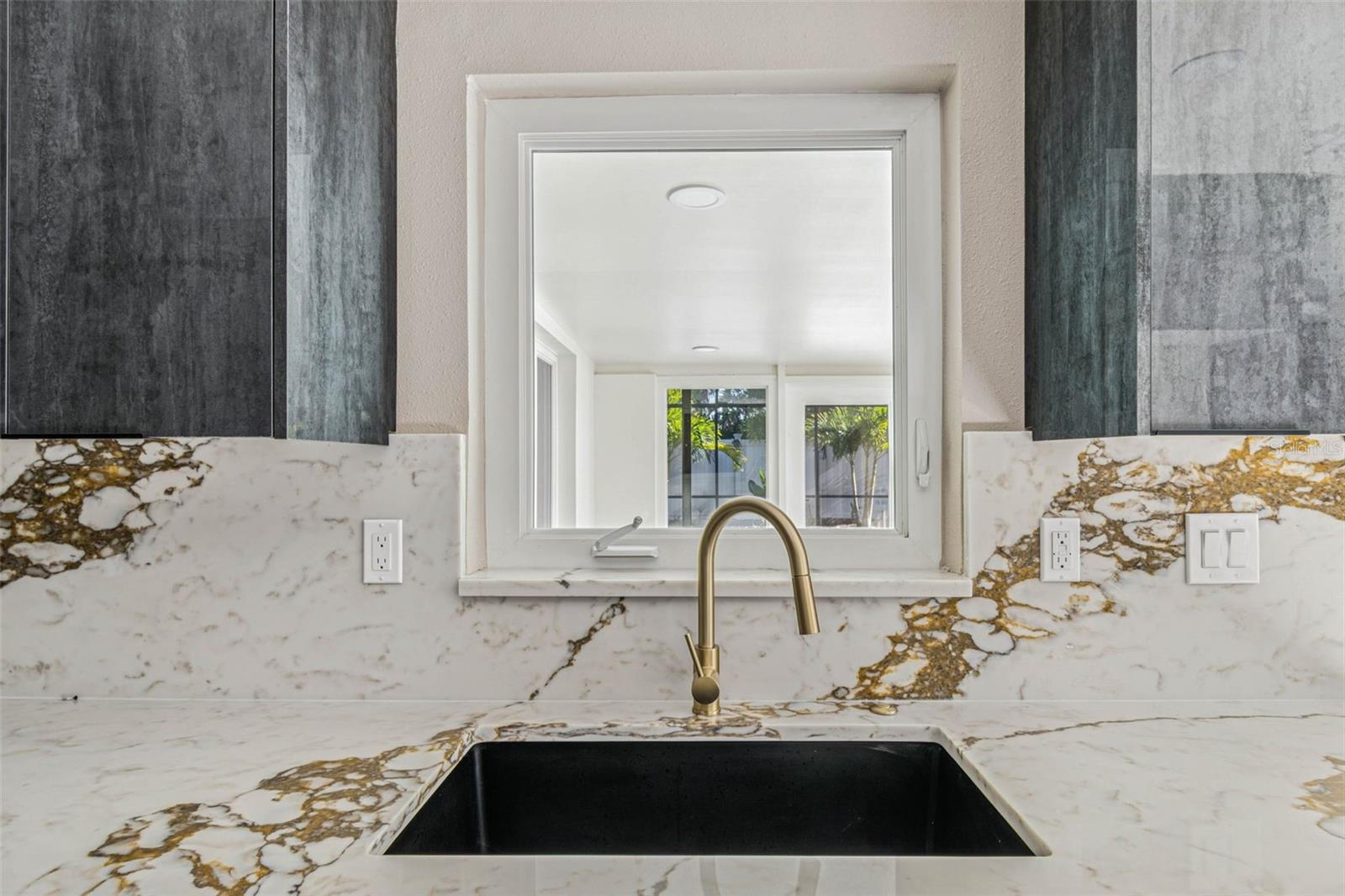 Image 20 of 82 For 3197 Walnut Street Ne