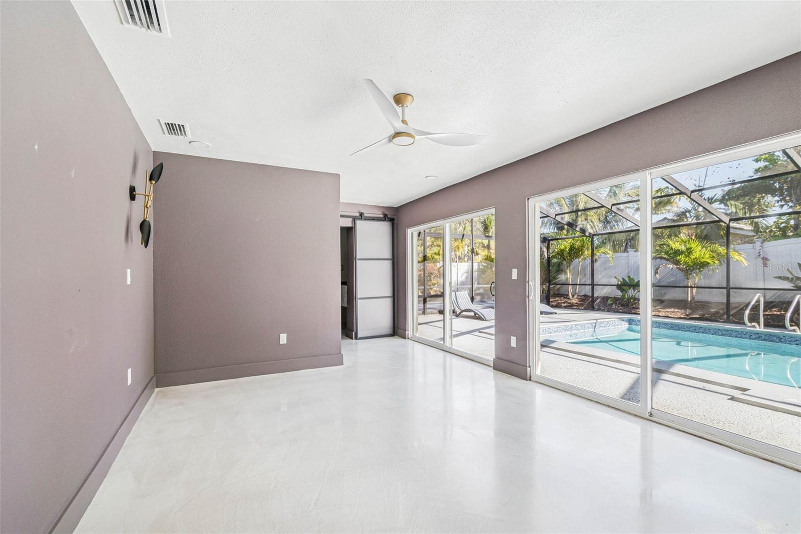 Image 28 of 82 For 3197 Walnut Street Ne