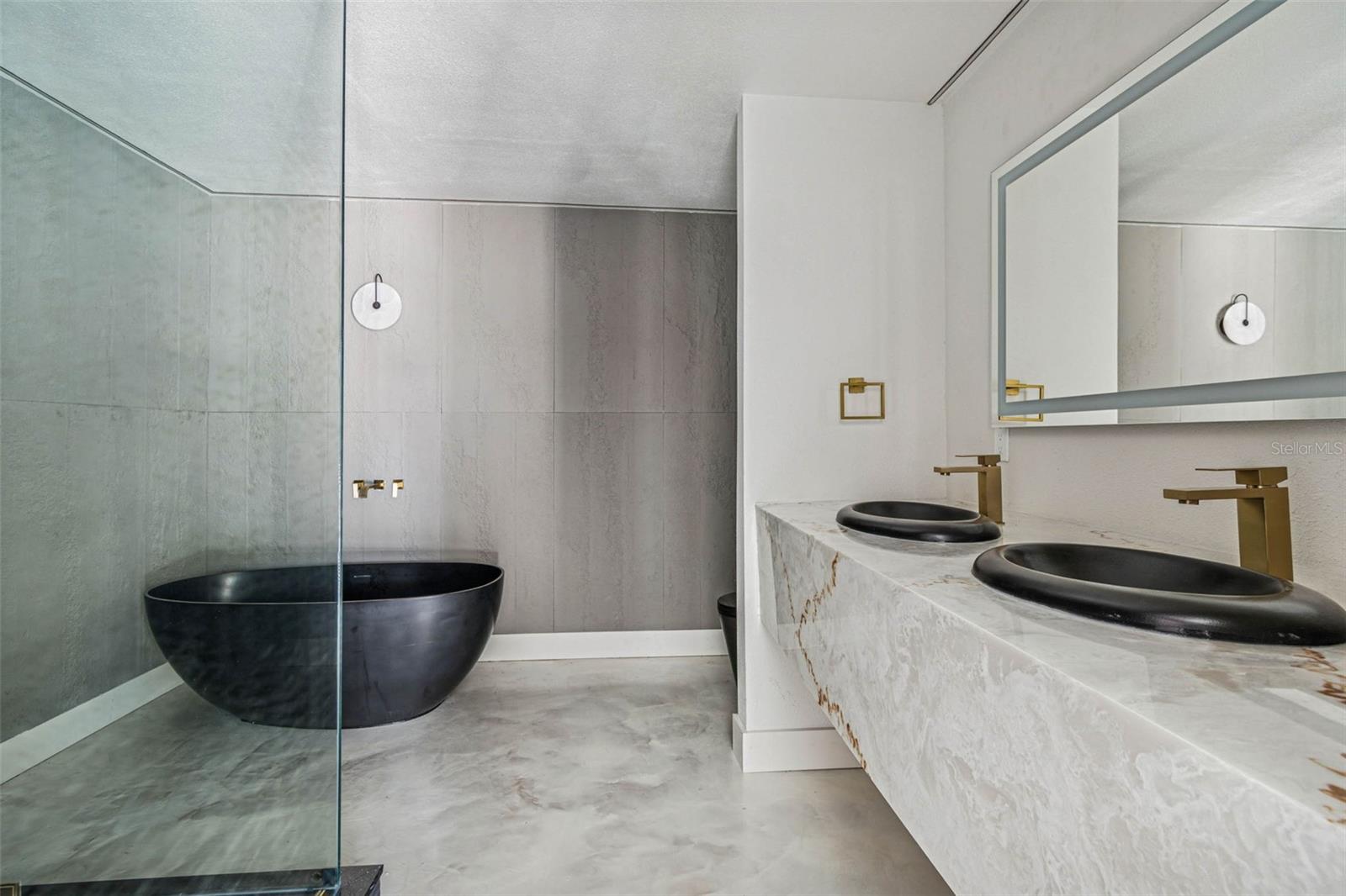 Image 33 of 82 For 3197 Walnut Street Ne