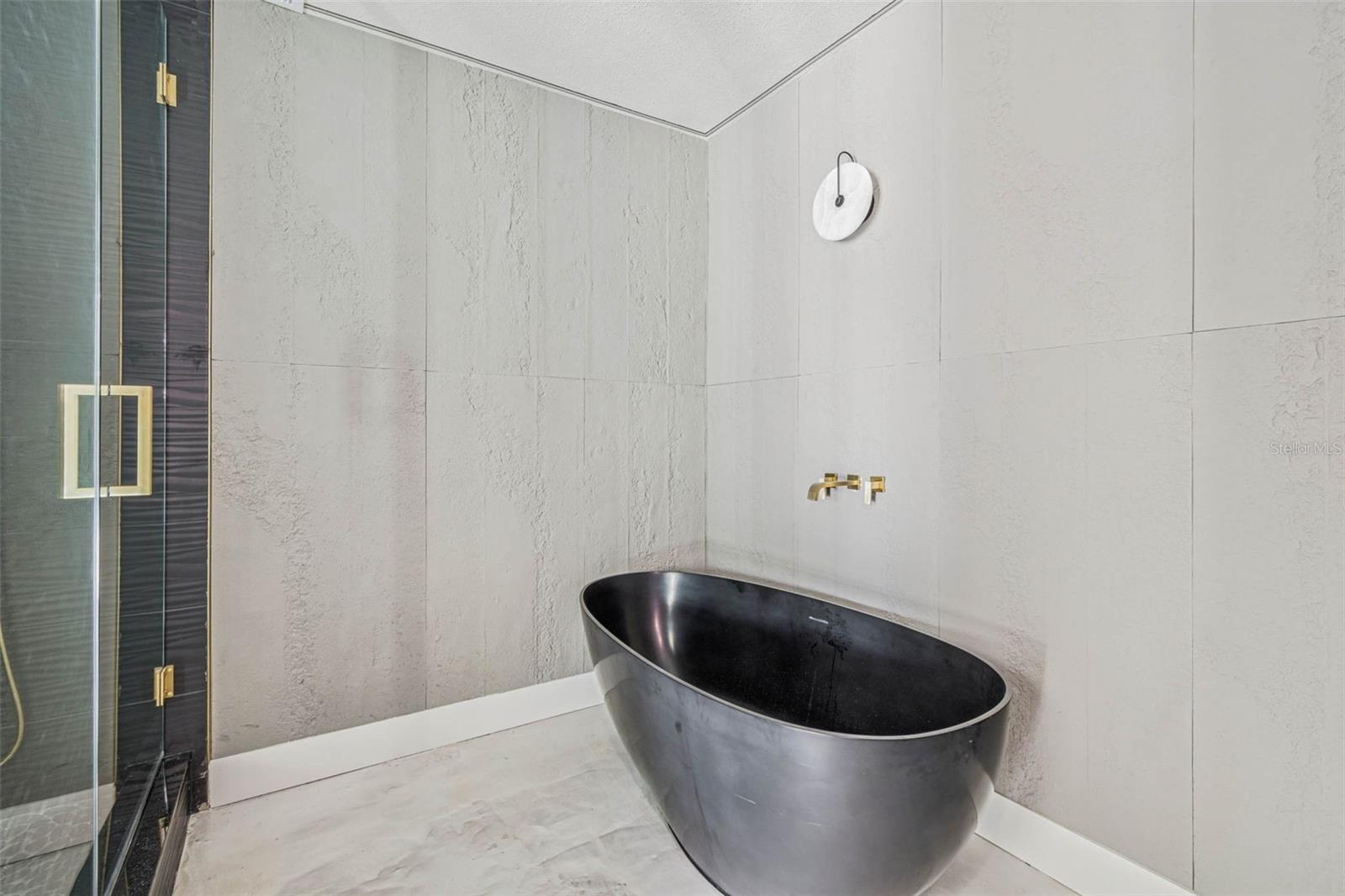 Image 34 of 82 For 3197 Walnut Street Ne