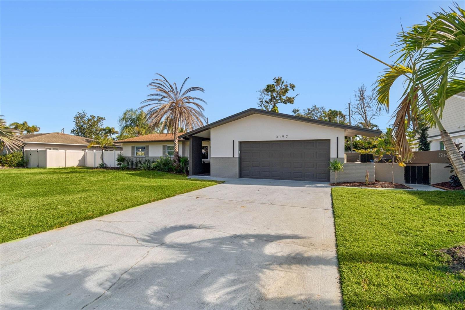 Image 4 of 82 For 3197 Walnut Street Ne