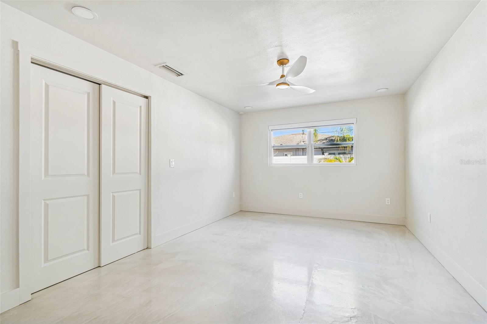 Image 40 of 82 For 3197 Walnut Street Ne