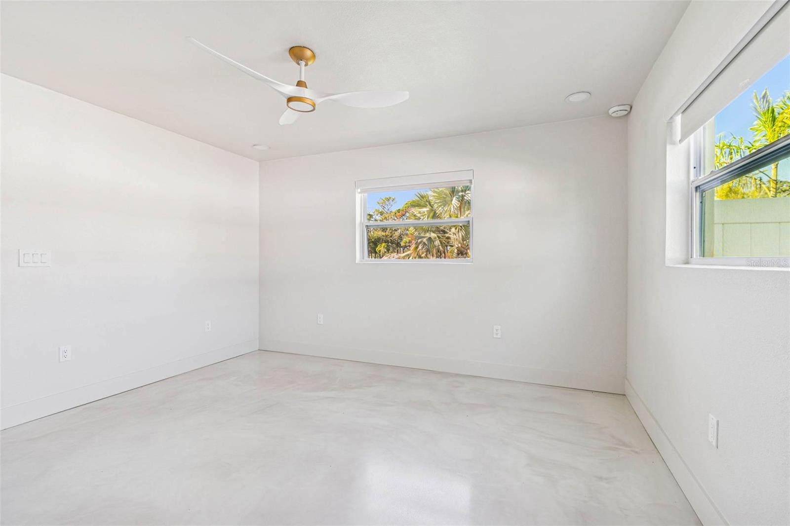 Image 48 of 82 For 3197 Walnut Street Ne