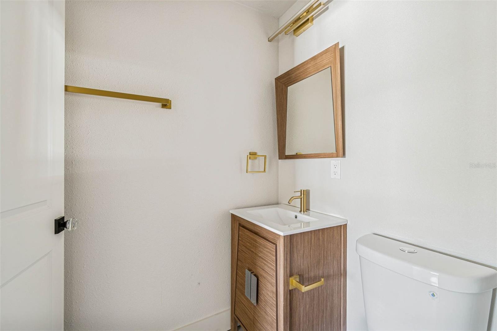 Image 49 of 82 For 3197 Walnut Street Ne