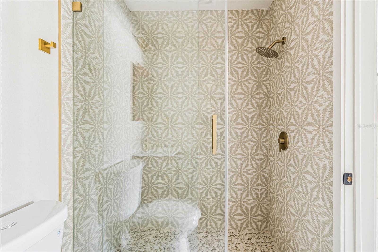 Image 50 of 82 For 3197 Walnut Street Ne