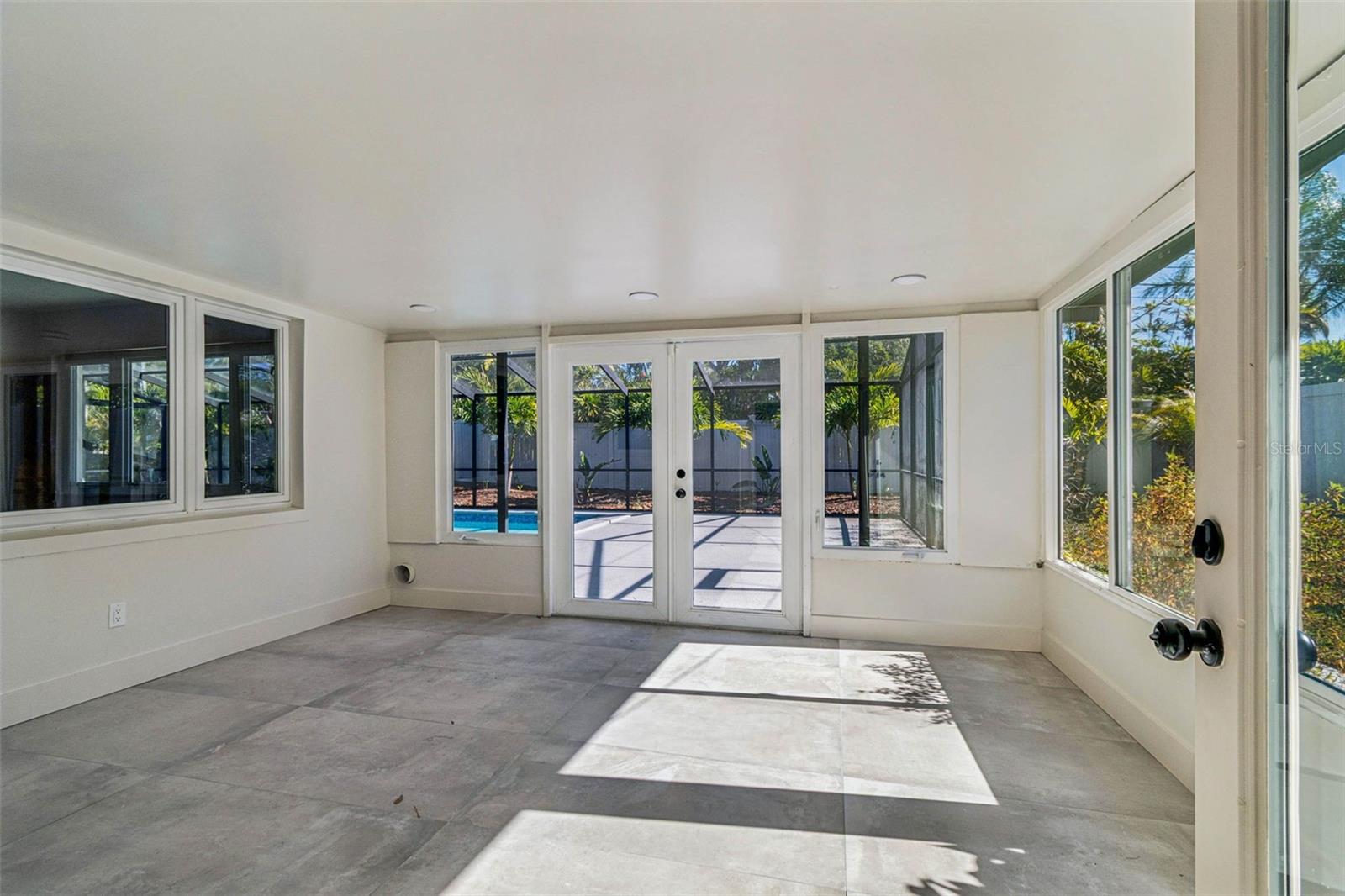 Image 52 of 82 For 3197 Walnut Street Ne