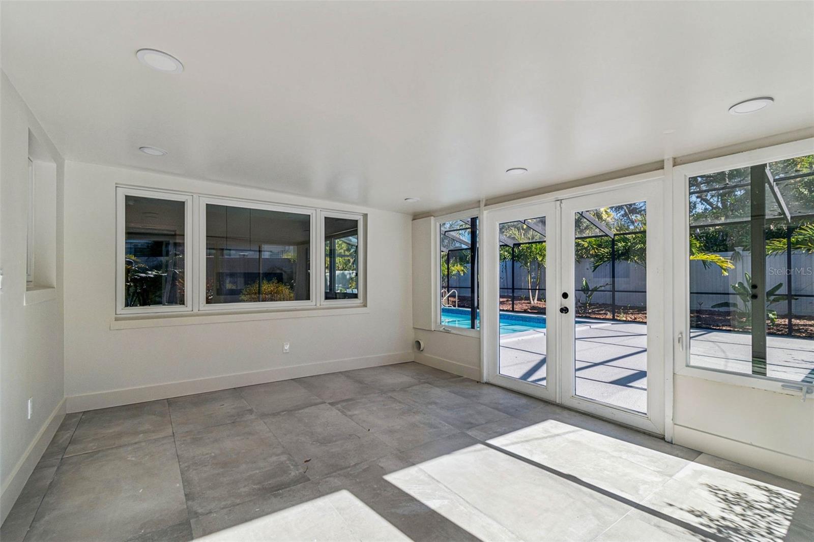 Image 53 of 82 For 3197 Walnut Street Ne