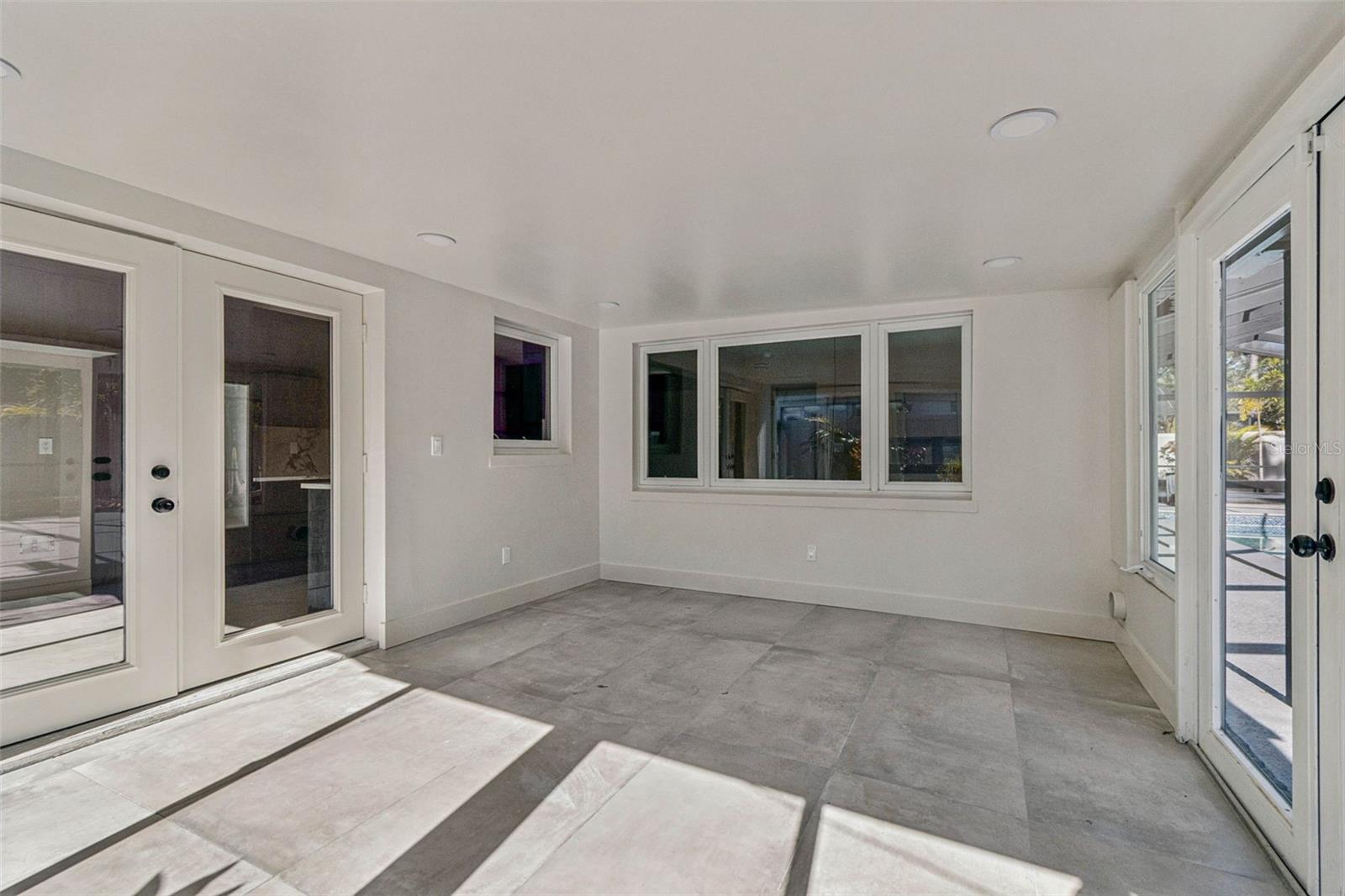 Image 54 of 82 For 3197 Walnut Street Ne