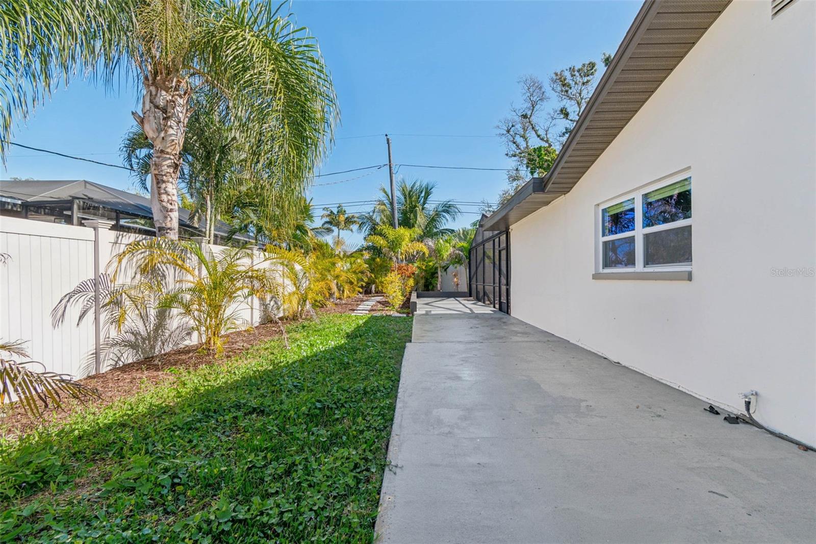 Image 63 of 82 For 3197 Walnut Street Ne