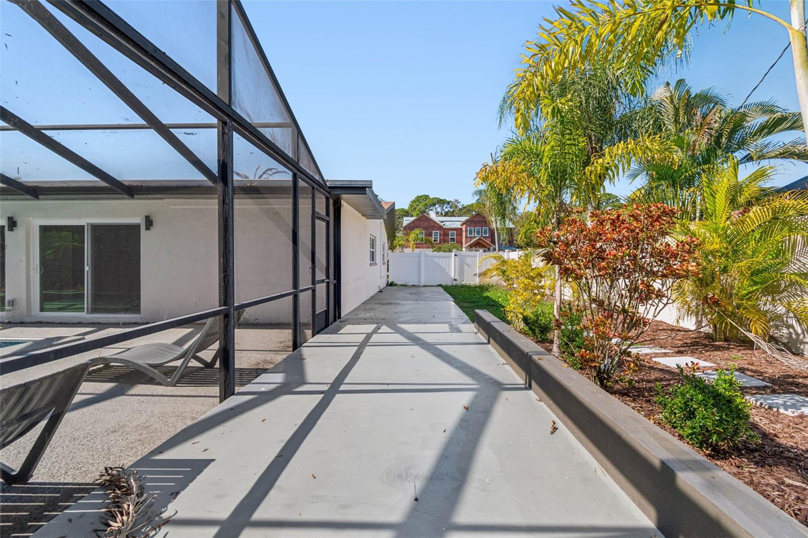 Image 64 of 82 For 3197 Walnut Street Ne